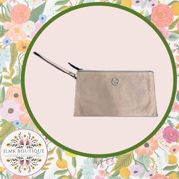 👜Michael by Michael Kors Wristlet👜 - Picture 1 of 7